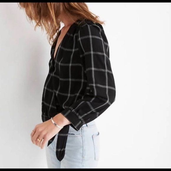 Madewell Button up blouse. - Picture 2 of 4